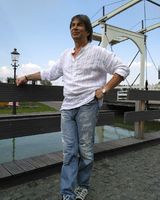 Владимир Александров