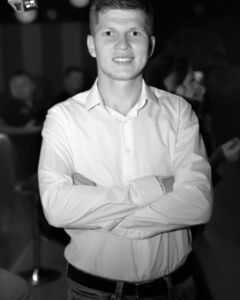 Юрий Яров