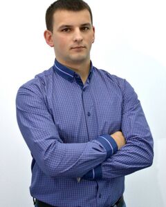 Артем Завальний