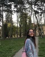 Анна Наврузова