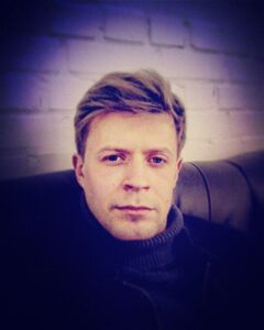 Александр Суров