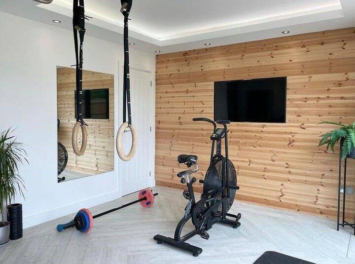 Фізична форма акторів та моделей взимку: як залишатися в ідеальній формі у холодну пору року