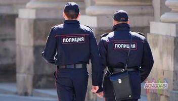 На завтра. 2 полицейских и 2 студента