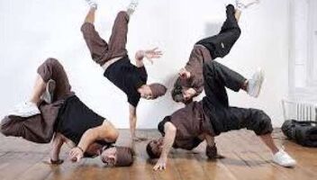 Требуются ТАНЦОРЫ Breaking boy, ( колектив из 4 человек)❗ 