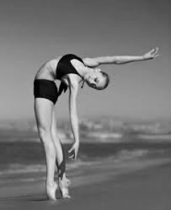 Девушка, которая занимается балетом.
