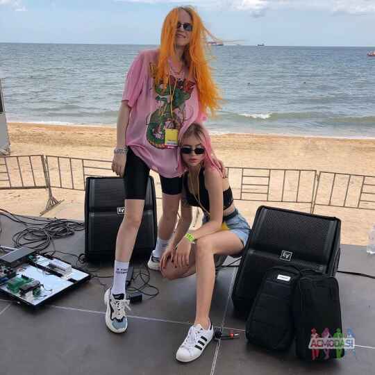 ИЩЕМ ЛЮДЕЙ НА МАССОВКУ В КЛИП