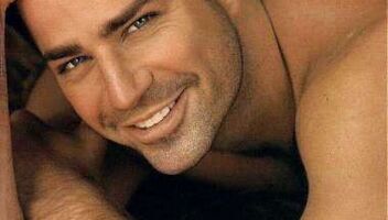  Симпатичный молодой человек!