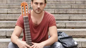 Шукаю хлопця в музичний проект. Тільки Харків.