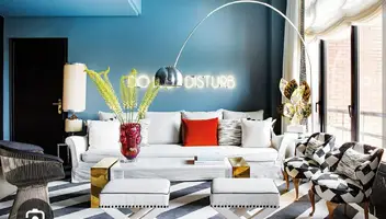 Декоратор у фотостудію