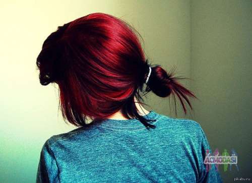 Девушка с красными волосами (стоковые видео о проблемах подростков)
