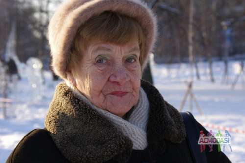 04.04! Киев! Нужна женщина 60-75 лет!