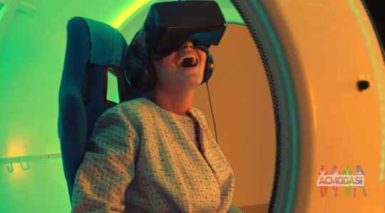 Промо для экшн-фильма в VR-очках для двоих
