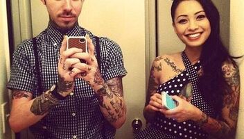 Хостесс нестандартной внешности.