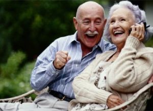 Реклама.пара пенсионеров 57-65 лет, муж и жена