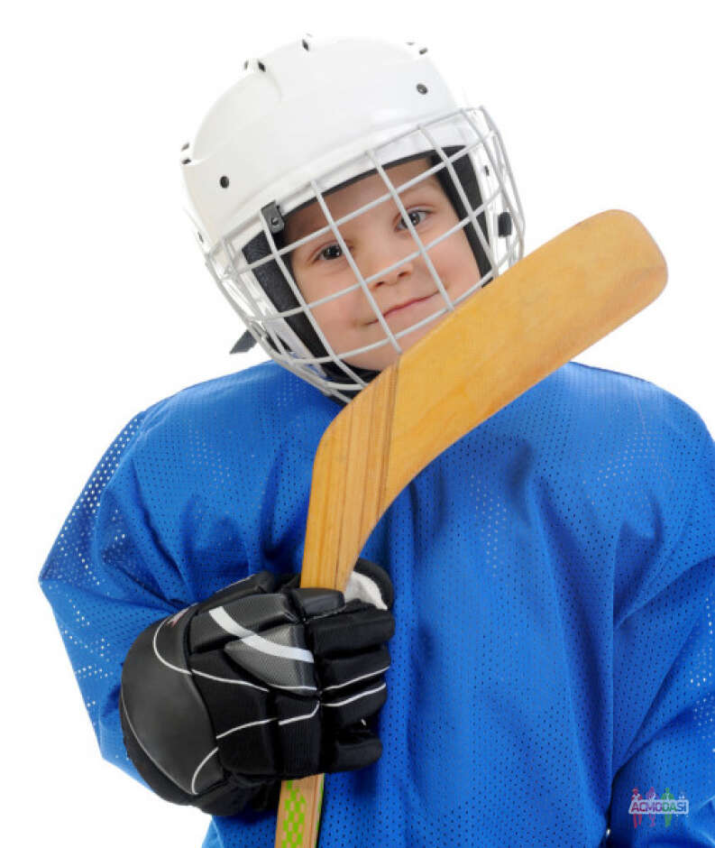 Мальчик-хоккеист 7-9 лет