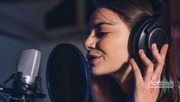 Ищу модель (девушку) на съемку услуги "Запись сингла" 