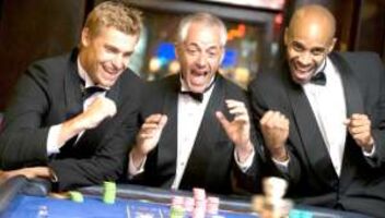 Презентабельные мужчины от 30-40 для съемок в казино