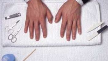 Для съёмки рекламы нужны мужские руки!