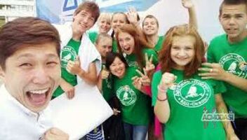 Вожатые в дневной лагерь на Русановской набережной!