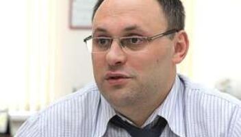 На 14.04 нужен статист похож на Каськива 