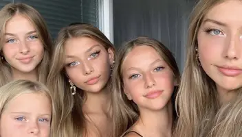 Модель для зйомок відео привітання