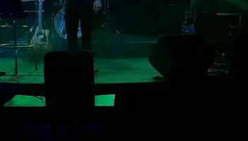 Дівчата , чи хлопці які займаються танцями . Зняти відео для кліпу на тік Ток під мою пісню .