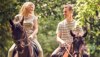 Ищу моделей (парня и девушку) на съемку услуги "Прогулка на лошадях"