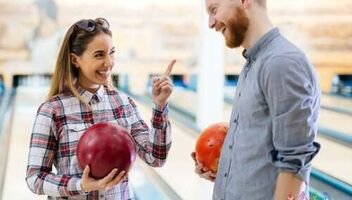 Ищу моделей (парня и девушку) на съемку игры в боулинг