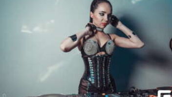 КИЕВ ТФП - Бесплатно. Ищу девушку для съёмки DJ Sexy Swag в студии.