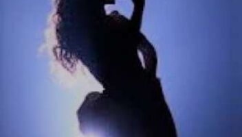  "Внимание! Девушки! Мы ищем четвертую участницу в группу "Bubble Gum"!"