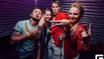 Хостес-Аниматор Филип Моррис 3 девушки и 1 парень СРОЧНО КАСТИНГ ПН 11 августа