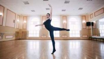 Танцор классического балета для ТВ-шоу