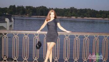 Красивая девушка в клип