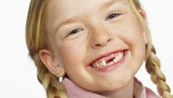 Ищем маленьких игровых девочек у которых заметно отсутствие передних зубов 