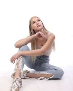 Daryna Gluschenko Задумливість