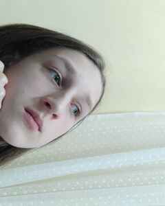 Анна Ковальчук Задумливість