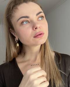 Аліса Фінашкіна Задумливість