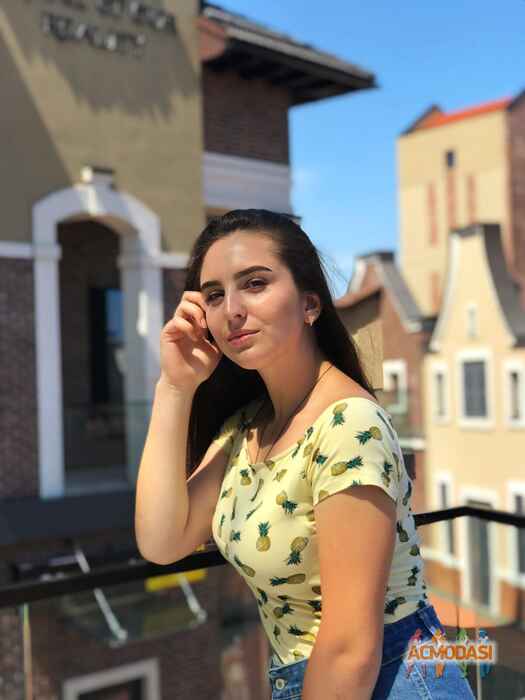 Аліна Олександрівна Челов