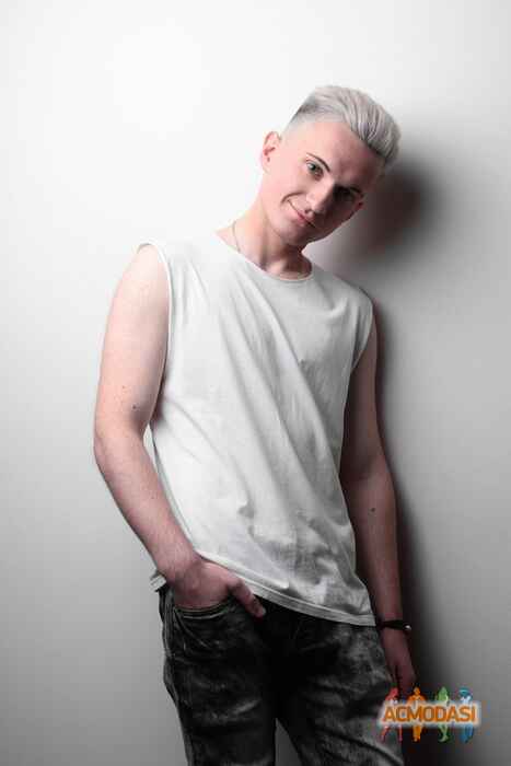 Владислав Володимирович Ткачук фото №1137273. Завантажено 15 Листопада 2017