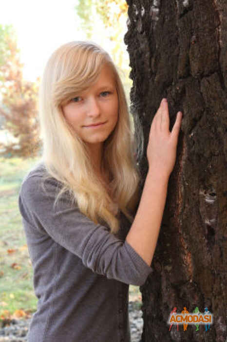 Арина Олеговна Сухартова фото №192511. Завантажено 02 Травня 2012
