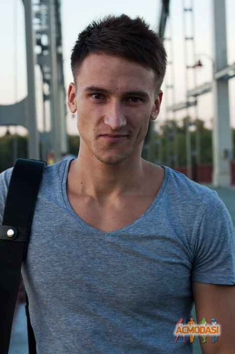 Константин Владимирович Ларионов фото №908292. Завантажено 10 Травня 2016