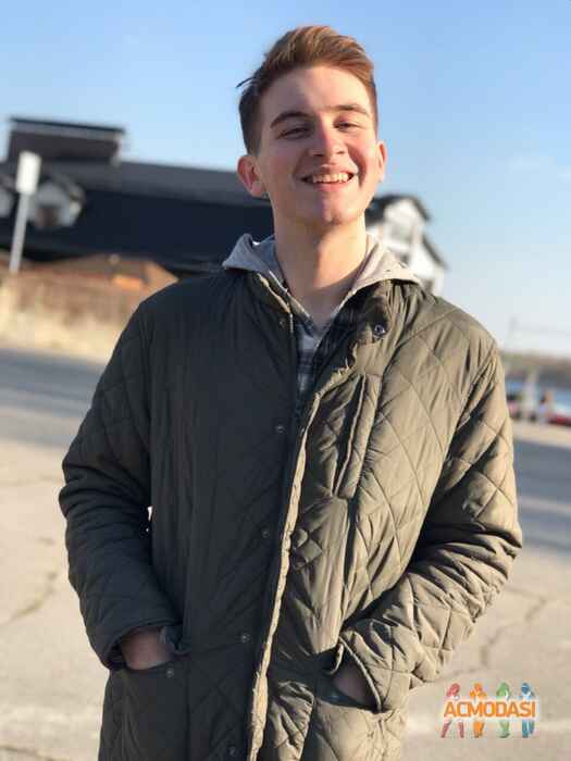 Владислав Сергеевич Самойленко фото №1523899. Завантажено 18 Квітня 2020