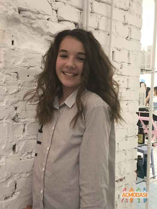 Женя Констянтинівна Лаврова фото №1178086. Завантажено 02 Лютого 2018