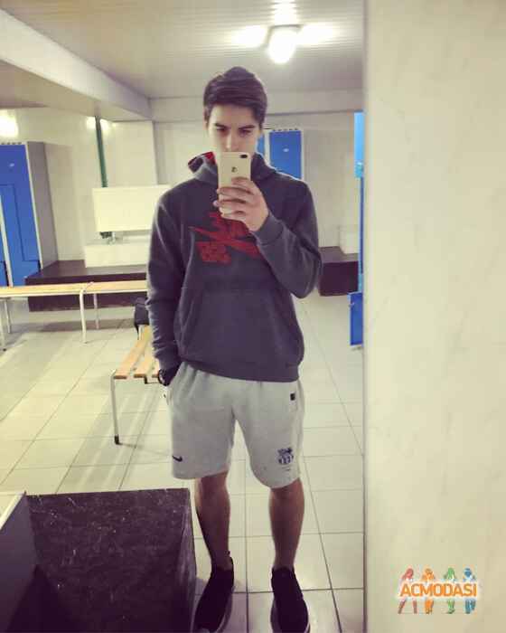 Ярослав Романович Троценко фото №1157204. Завантажено 26 Грудня 2017