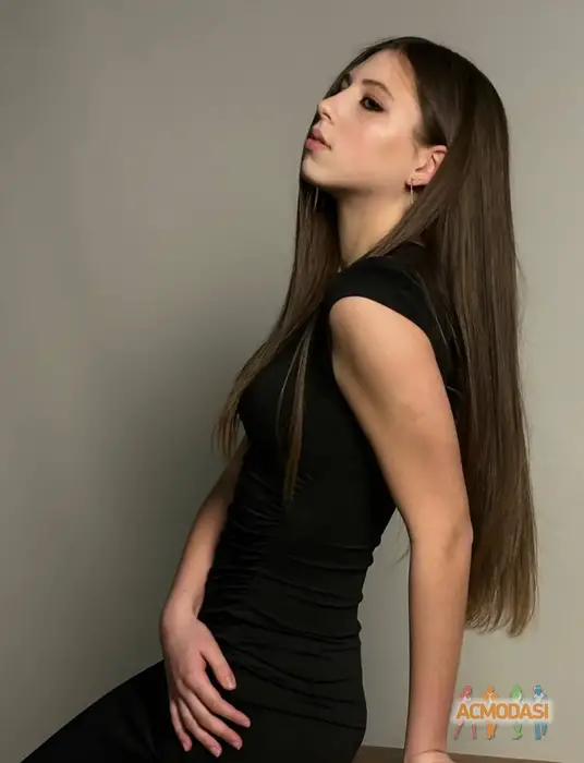 Олександра  Запорожець фото №1750222. Завантажено 29 Листопада 2025