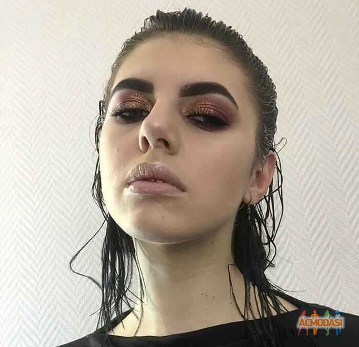 Діана Романівна Гарага фото №1489806. Завантажено 19 Грудня 2019