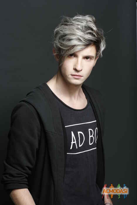 Богдан Володимирович Толстеньов фото №1068907. Завантажено 20 Червня 2017