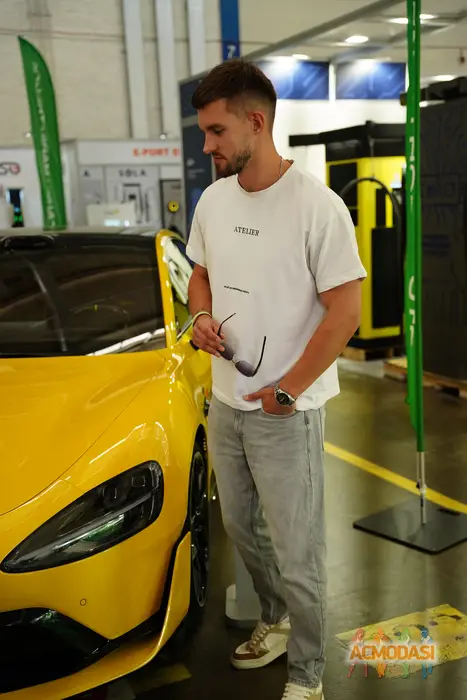 Влад  Тарасенко фото №1749902. Завантажено 22 Листопада 2025