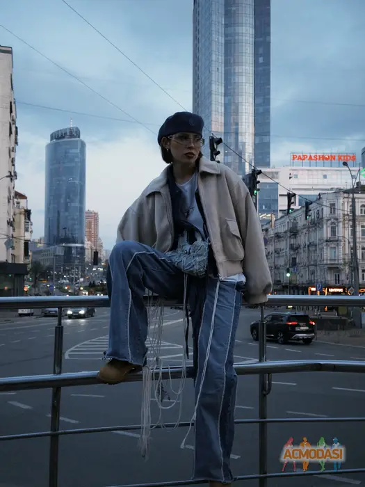 Стендап  Соколовська фото №1755330. Завантажено 12 Травня 2026