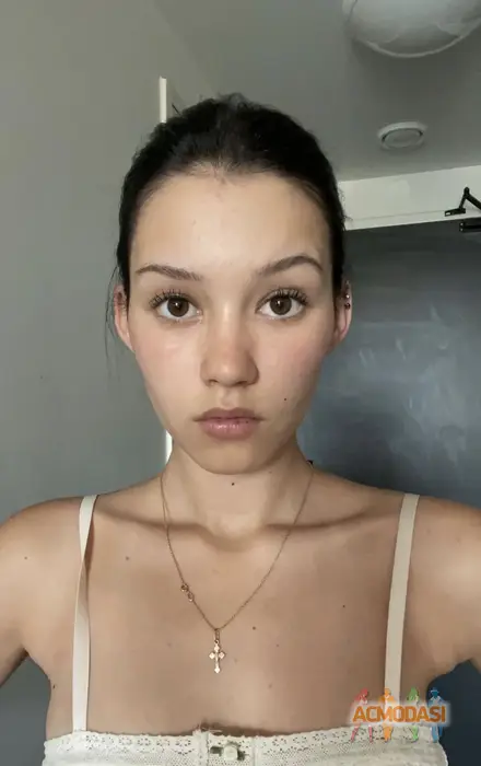 Karolina  Ivanichkina фото №1757929. Завантажено 15 Серпня 2026